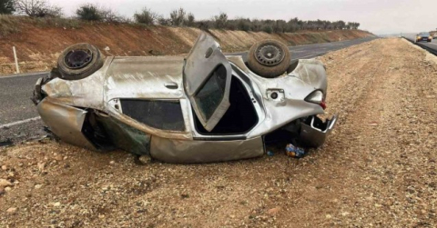 Yolda yatan yaralı ile yardıma gelenler arasında ilginç diyalog