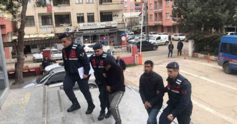 Hurda aracıyla keşif yapan 2 hırsızlık şüphelisi yakalandı
