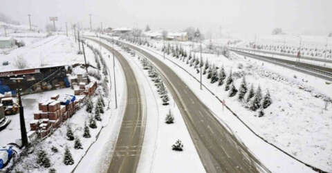 Kavak beyaz gelinliği giydi