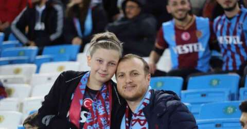 Spor Toto Süper Lig: Trabzonspor: 1 - FTA Antalyaspor: 0 (İlk yarı)