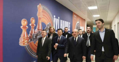 Bakan Varank ‘Diplomat Akademi Kampı’na katıldı