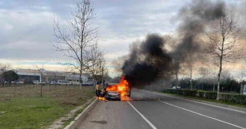 Emanet aldığı araç hastane yolunda alev topuna döndü