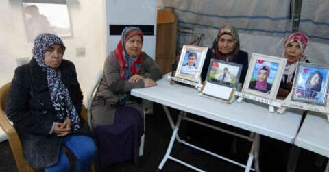 Evlat nöbetindeki anne kızına seslendi: "Ölmeden seni görmek, allı duvaklı gelin etmek istiyorum"