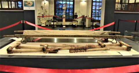 İnsanlar eskiden bu aletlerle tedavi ediliyordu