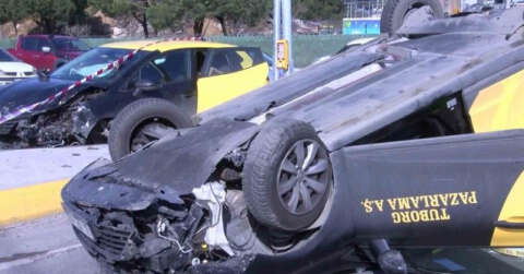 Kartal’da 3 aracın karıştığı zincirleme kazada 1 sürücü yaralı