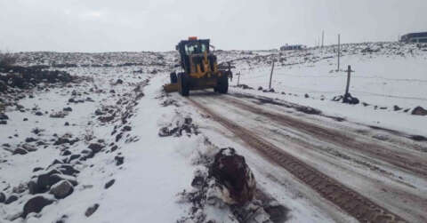 Siverek’te karla mücadele devam ediyor