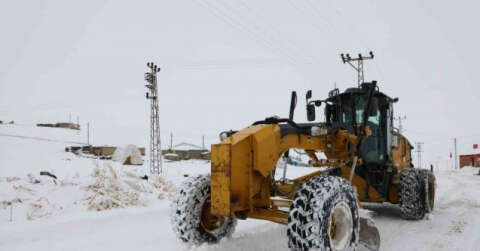 "Kar Kaplanları" kapalı yolları açmak için seferber oldu