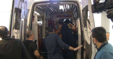 Depremde yaralanan 1’i çocuk 4 kişi ambulans uçakla Ankara’ya getirildi.