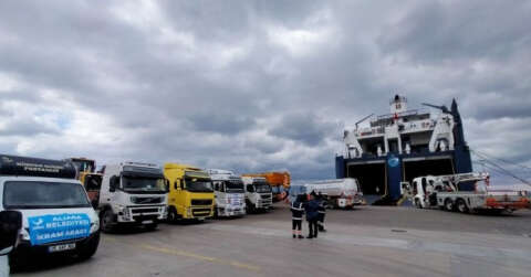 İzmir’den deprem bölgesine yardım gemisi
