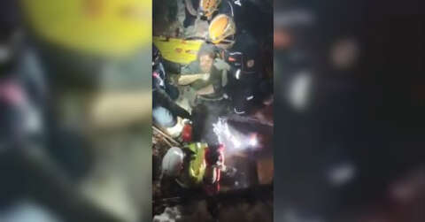 Malatya’da 42 saat sonra enkaz altından yaşlı çift çıkartıldı