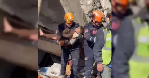 Rize’den deprem bölgelerine giden ekip 10 kişiyi enkazdan sağ çıkardı