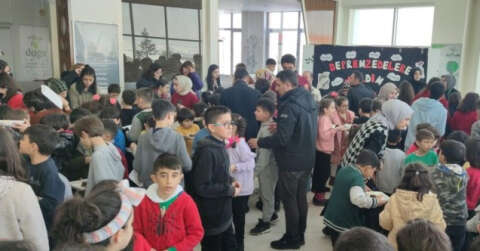 Bingöl’de depremzede çocuklar yararına yardım kampanyası düzenledi