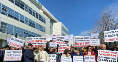 Kartal’da Siemens Vakfının mağdur üyelerinden ’hakkımızı verin’ protestosu