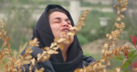 (Özel) Depremde evladını kaybeden acılı anne, oğlunun kırkında mezarı başında feryat etti