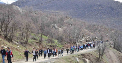Şırnak’ta dağlar öğrencilere kaldı, huzur ortamında yürüyüş gerçekleştirildi