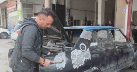 Kaporta ustasından örnek davranış: Depremzedelerin araçlarını ücretsiz tamir ediyor