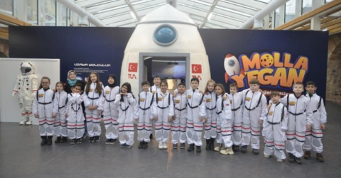 Yıldırımlı çocuklar uzay yolculuğunda