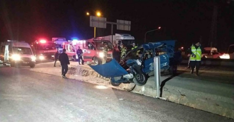 Otomobil ile tır çarpıştı: 1 ölü, 3 yaralı