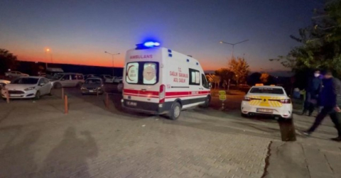 21 yaşındaki genç kazara annesini vurdu