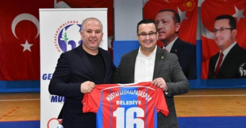 Mustafakemalpaşaspor şampiyonluğunu ilan etti