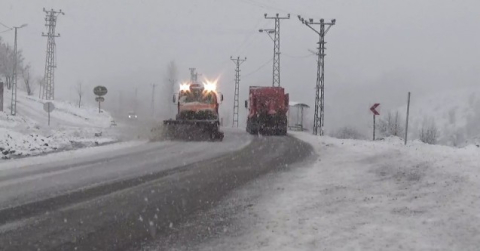 Tunceli-Erzincan karayolu tır trafiğine açıldı