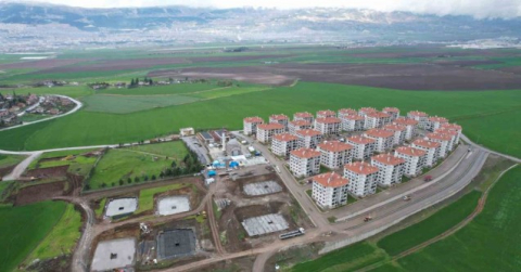 Depremzedeler için yapılıyor, temeller atıldı çalışmalar hızlandı