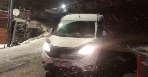 Palandöken’de kar ve tipi etkili oldu