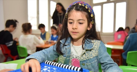 Yıldırım'da çocuklar hem öğreniyor hem eğleniyor