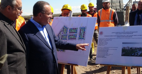 Bozdağ, TOKİ konutlarının başladığı alanda incelemelerde bulundu