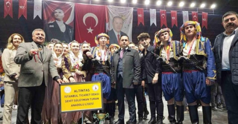 Kütahya’da ’Halk oyunları il birinciliği müsabakaları’ renkli görüntülere sahne oldu