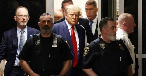 Dünyanın gözü bu davada! 34 suçlamayı reddetti