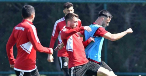Turgutluspor’da 2 oyuncu kadro dışı bırakıldı