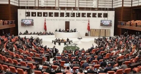 TBMM tatile girdi