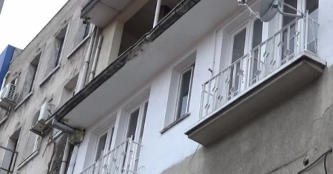 Ayrılık aşamasındaki eşini öldürüp eğlenmeye gitti!