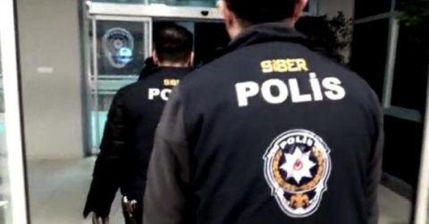 Vatandaşların bilgilerini sahte maille ele geçirip dolandırdılar