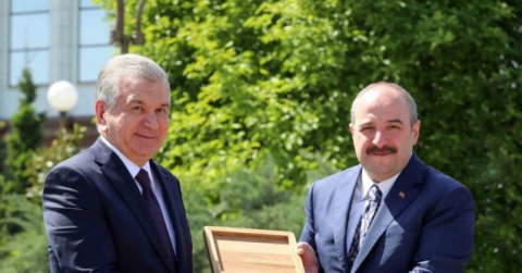 Bakan Varank’tan Bursaspor’a destek