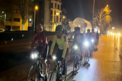 Bursa'da iftar sonrası Uludağ’a pedal çevirdiler