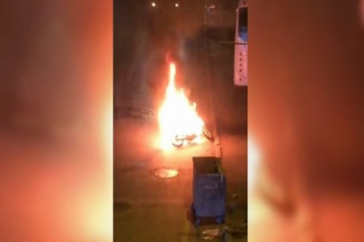 Bursa'da seyir halindeki motosiklet alev alev yandı