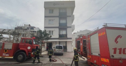 Tadilat yapılan çatıda yangın çıktı