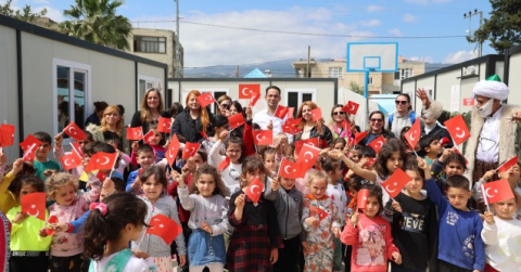 Uludağ Elektrik'ten deprem çocuklarına enerji
