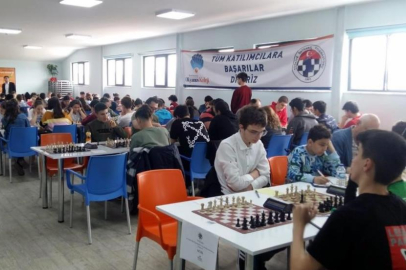 Çocuk Bayramı Satranç Turnuvası yoğun ilgi