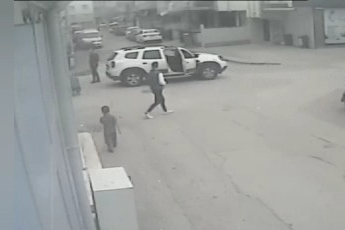 Bursa korkutan kaza: Cip çocuğun üzerinden geçti