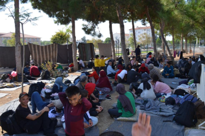 Umuda yolculuk kamyon kasasında sona erdi