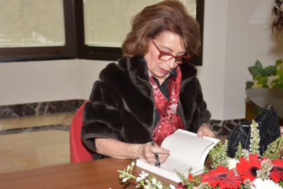 Bu defa kendi hayat hikayesinin adını yazdı