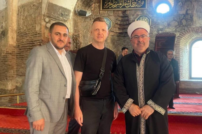 Bursa'da ezan sesinden etkilenen Rus turist Müslüman oldu