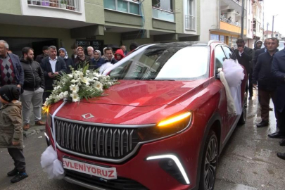 Bursa'da dünya evine yerli ve milli otomobil Togg’la girdiler