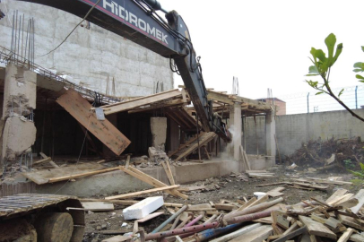 Gürsu Belediyesi kaçağa savaş açtı: 1 günde 6 yıkım