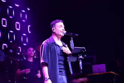 Oğuzhan Koç memleketi Bursa'da sahne aldı