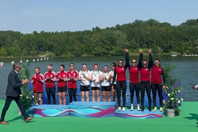 Bursa Büyükşehir Belediyespor Kulübü kanocuları Slovakya’dan 4 madalyayla döndü