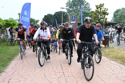 Bursa'da Dünya Bisiklet Günü’nde pedal çevirdiler